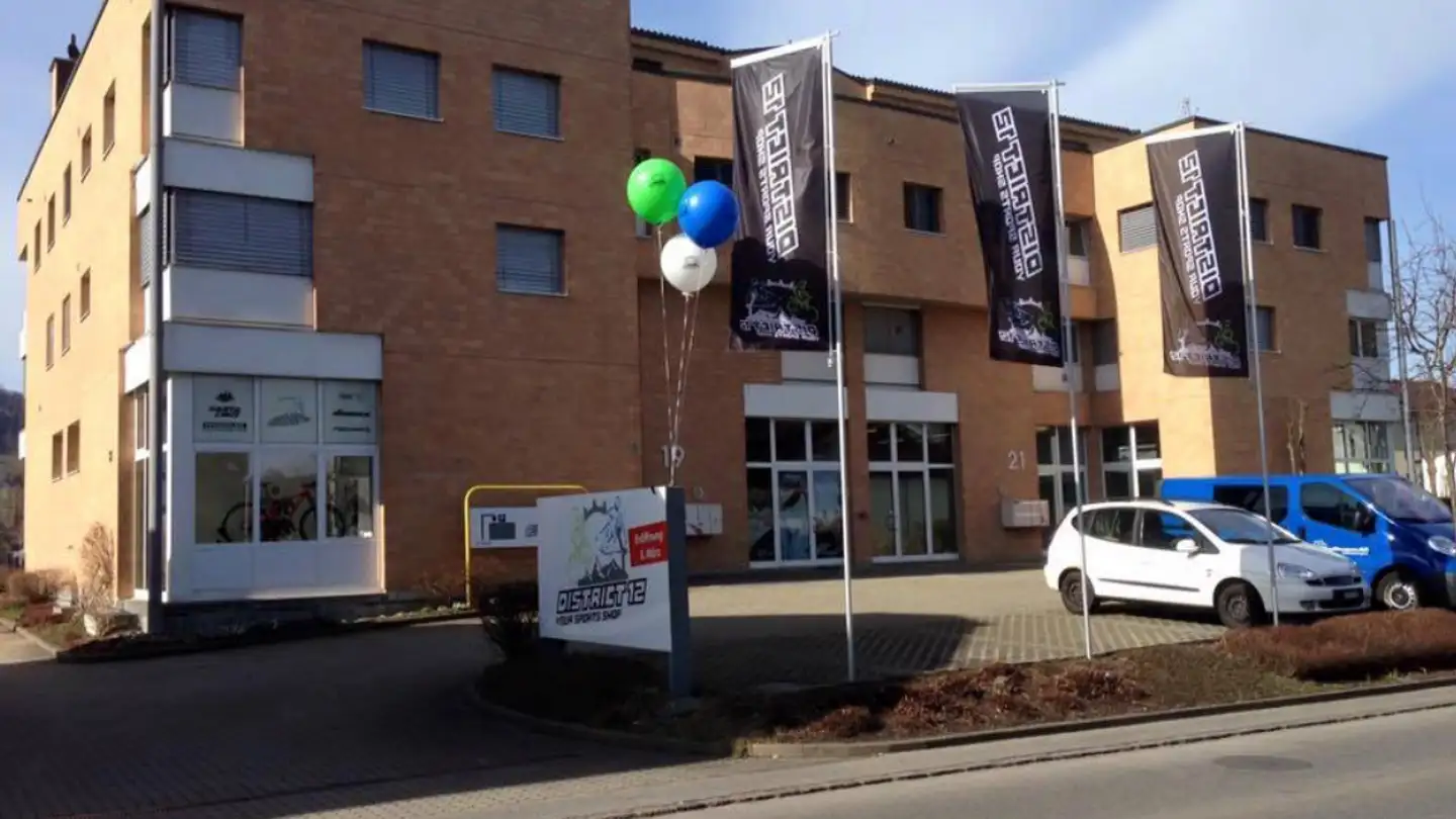 Magasin à louer - Aarauer Strasse 19, 5734 Reinach AG
