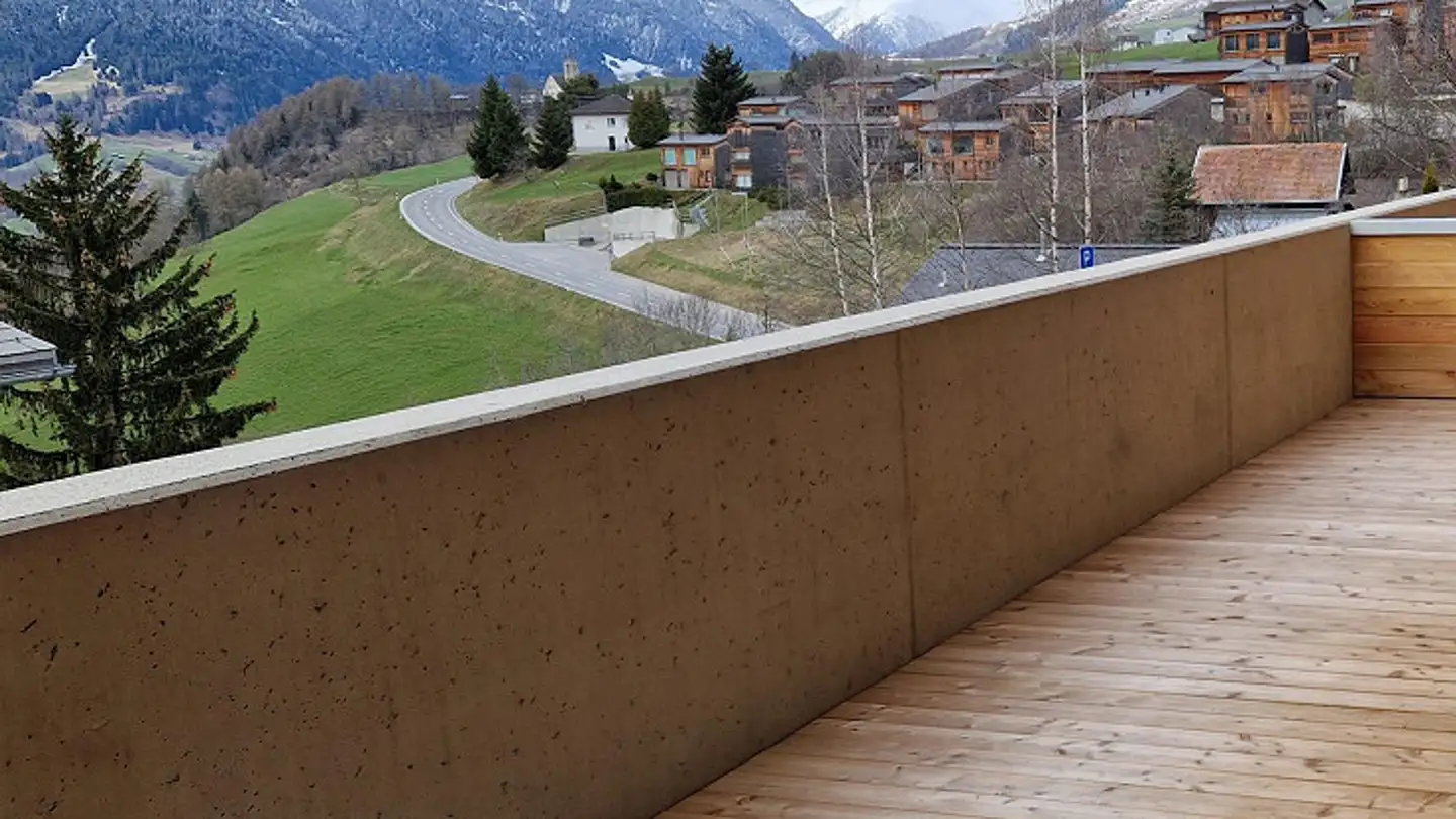 Appartamento ammobiliato in affitto - Via Crest La Geina 132, 7142 Cumbel - Photo 4