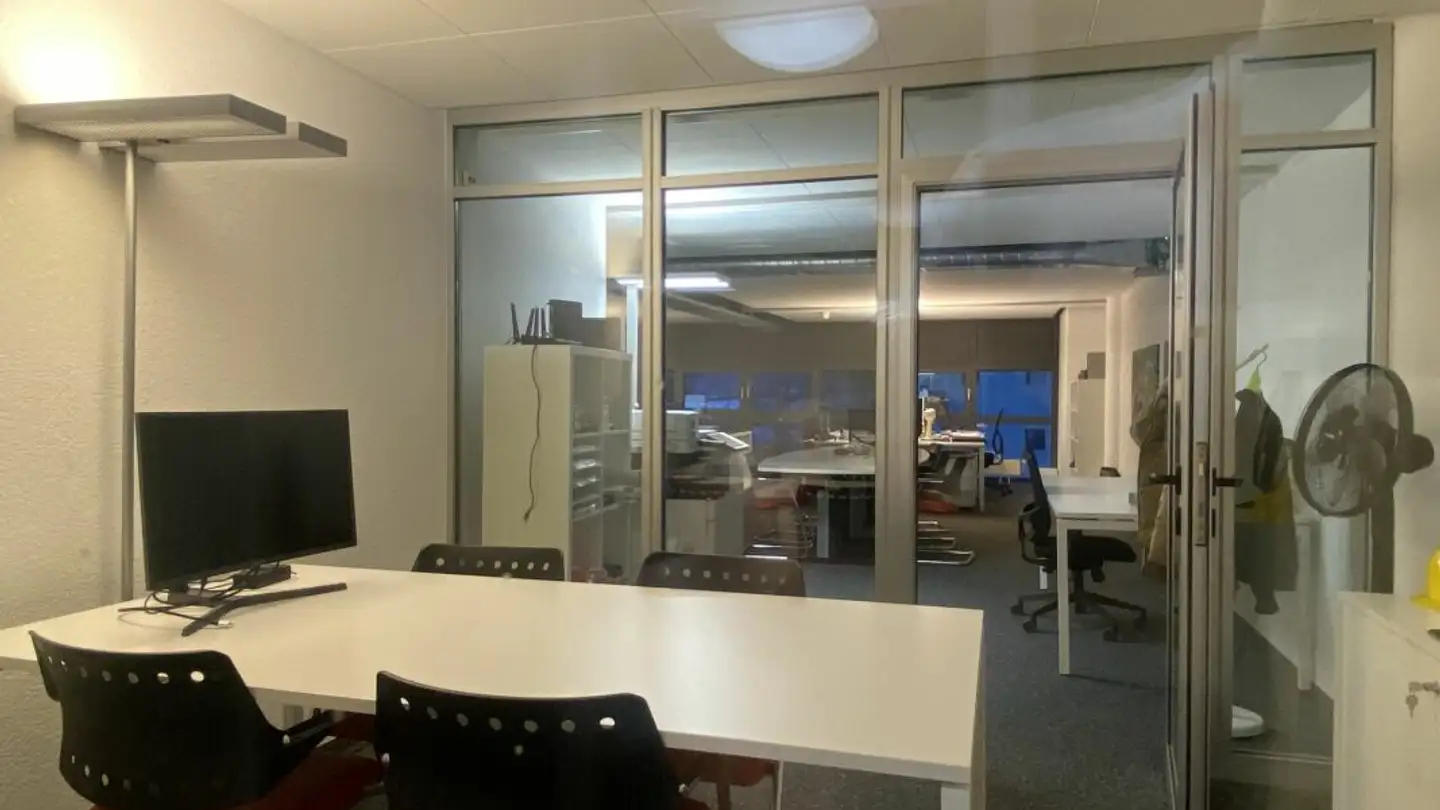 Bureau à louer - Route Industrielle 2, 1806 St-Légier-La Chiésaz - Photo 3