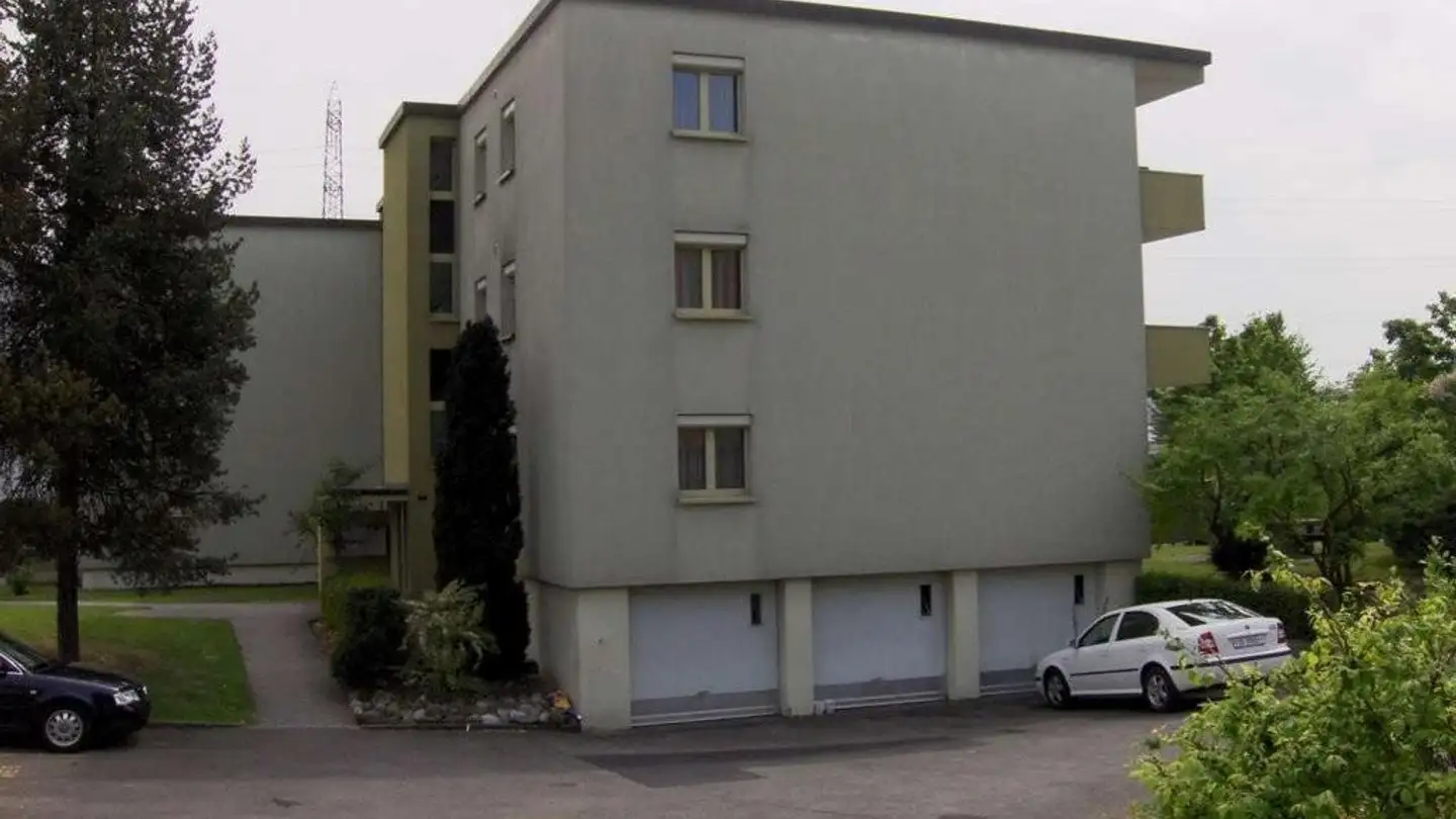 Parkplatz im Freien mieten - Pilatusstrasse 12, 6312 Steinhausen