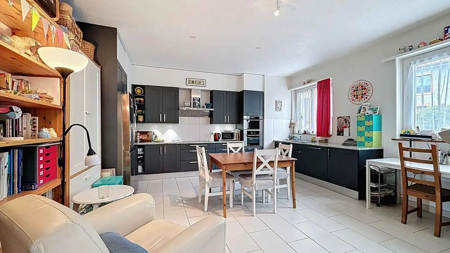 Appartamento in vendita - 2068 Hauterive NE - Photo 2