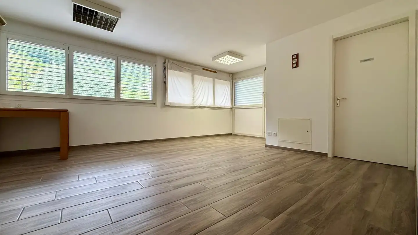 Bureau à louer - Via Cantonale 39, 6515 Gudo