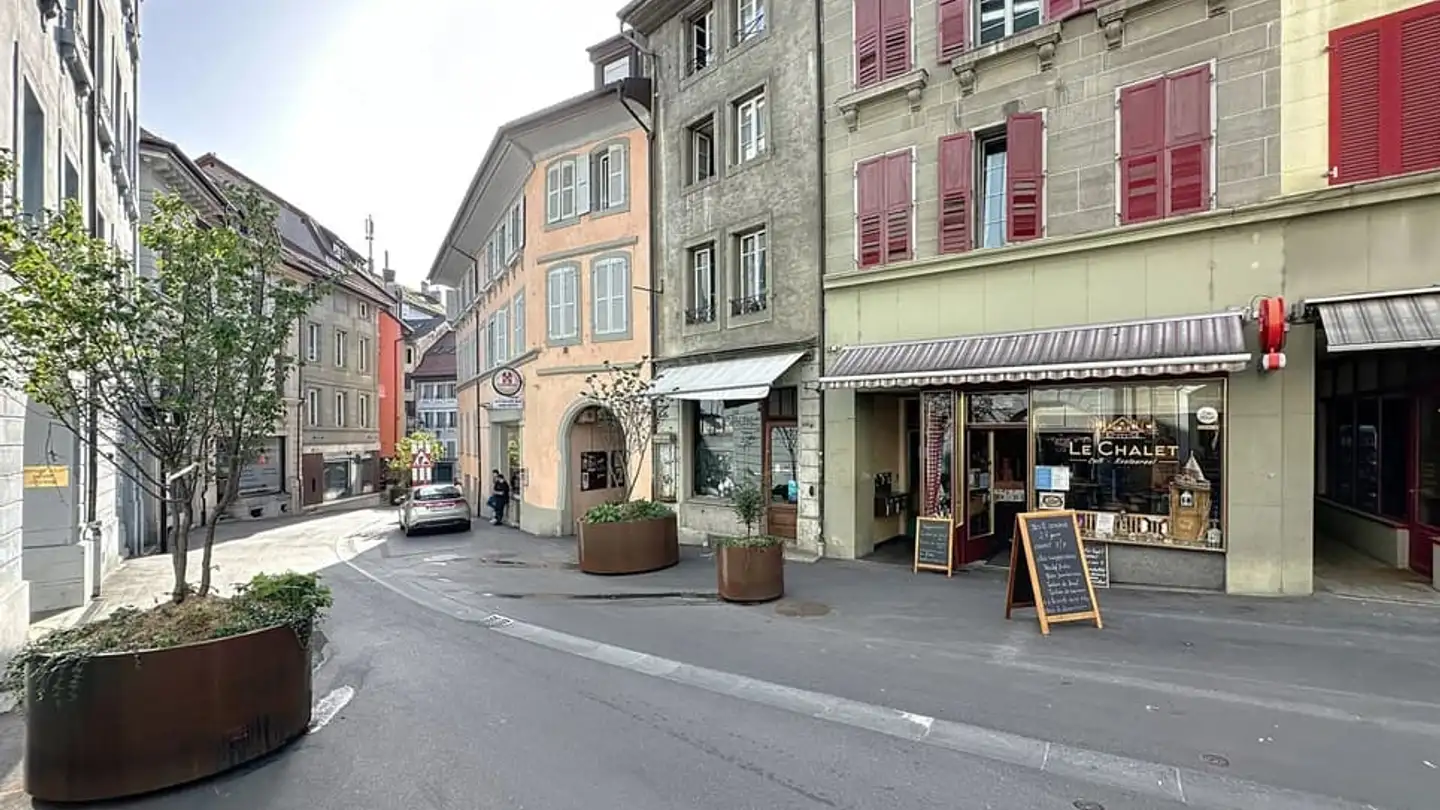 Residential building for sale - 1510 Moudon