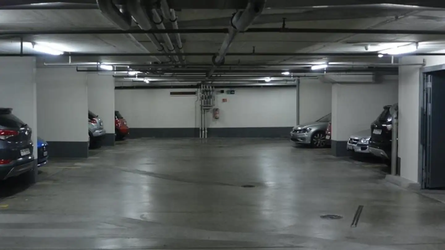 Parcheggio sotterraneo in affitto - Schaffhauserstrasse 315, 8050 Zürich