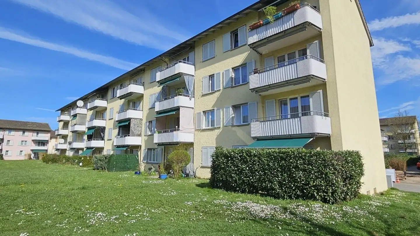 Indoor motorbike parking space for rent - Im Park, 8953 Dietikon