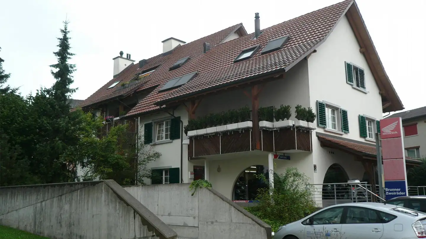 Tiefgaragenstellplatz mieten - Aufwiesenstrasse 13, 8305 Dietlikon - Foto 2