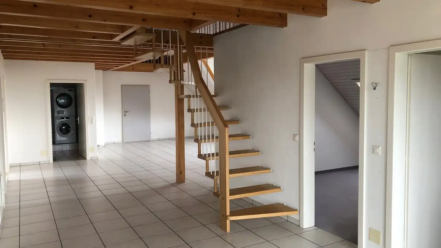 Attique à louer - Hohlenweg 3, 3308 Grafenried