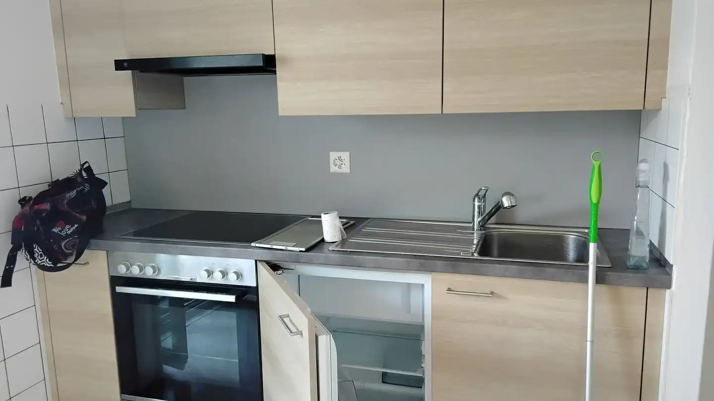 Apartment for rent - Rue Miéville 5, 2105 Travers - Photo 2