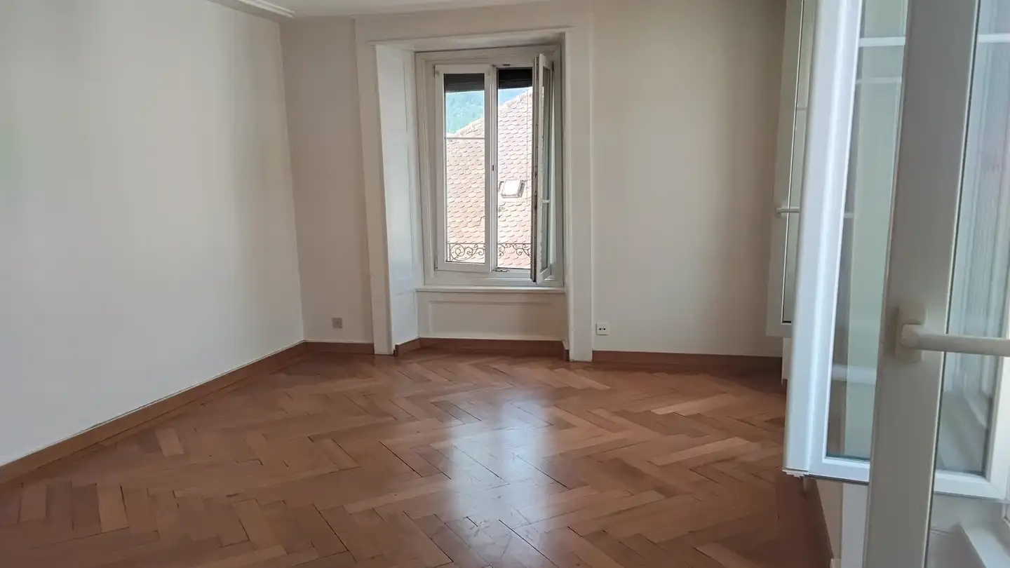 Apartment for rent - Rue Miéville 5, 2105 Travers - Photo 3