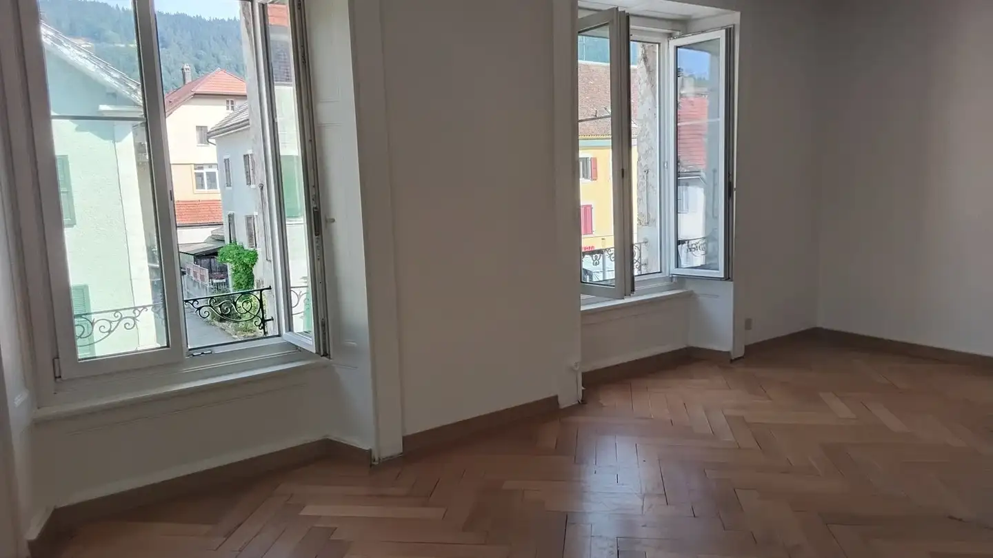 Apartment for rent - Rue Miéville 5, 2105 Travers - Photo 4