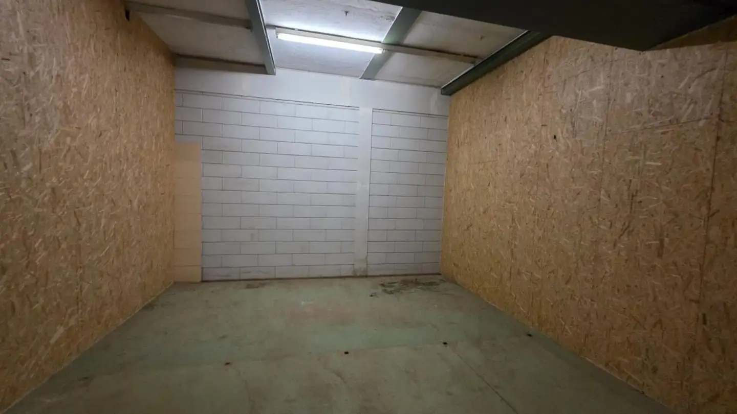 Storage space for rent - Rue Du Parc 141, 2300 La Chaux-de-Fonds - Photo 4