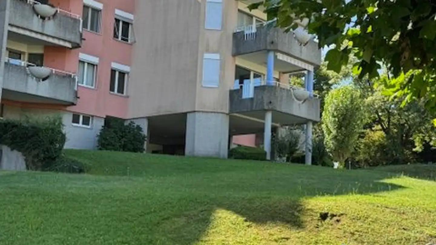 Underground parking space for rent - Via Vergiò 15, 6932 Breganzona - Photo 2