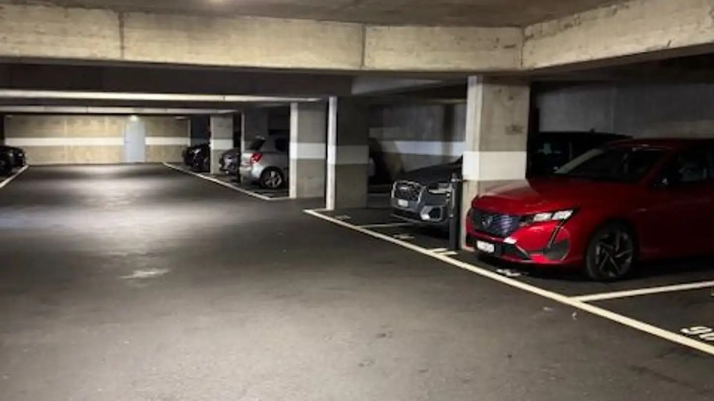 Underground parking space for rent - Via Vergiò 15, 6932 Breganzona - Photo 4