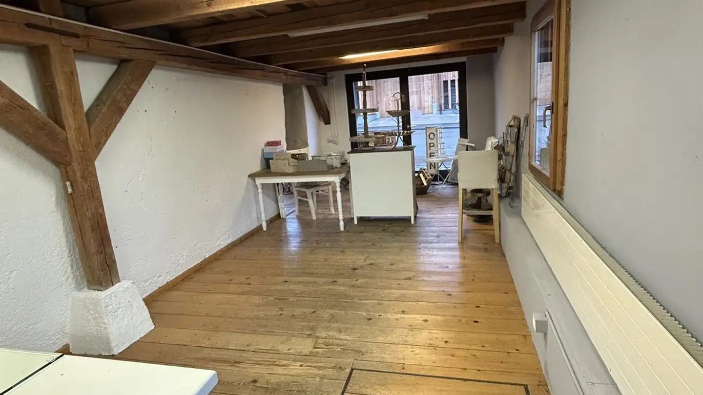 Commercial à louer - Wallisellenstrasse 28, 8600 Dübendorf