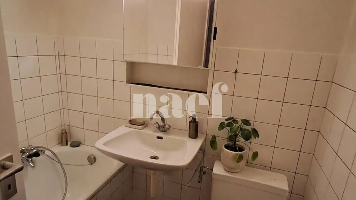Studio for rent - Avenue Léopold-Robert 23, 2300 La Chaux-de-Fonds - Photo 4