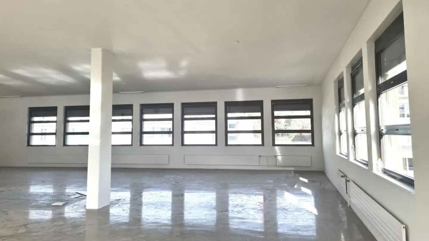 Mixed-use building for rent - Poststrasse 11, 8303 Bassersdorf