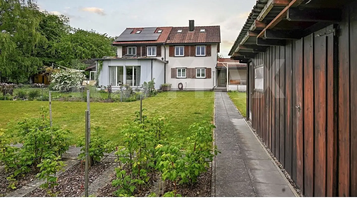 Semi-detached house for sale - 8408 Winterthur