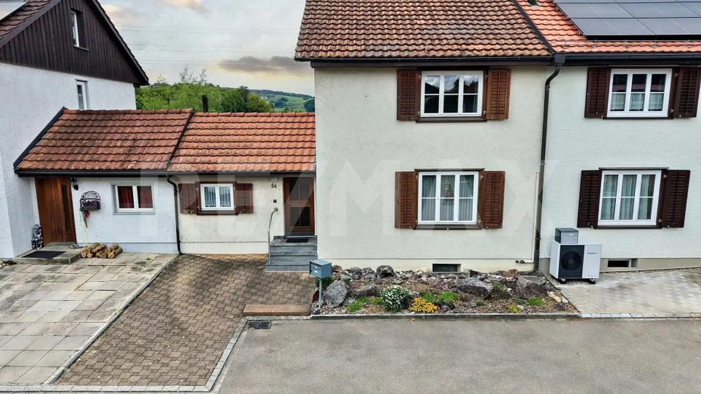 Semi-detached house for sale - 8408 Winterthur - Photo 2
