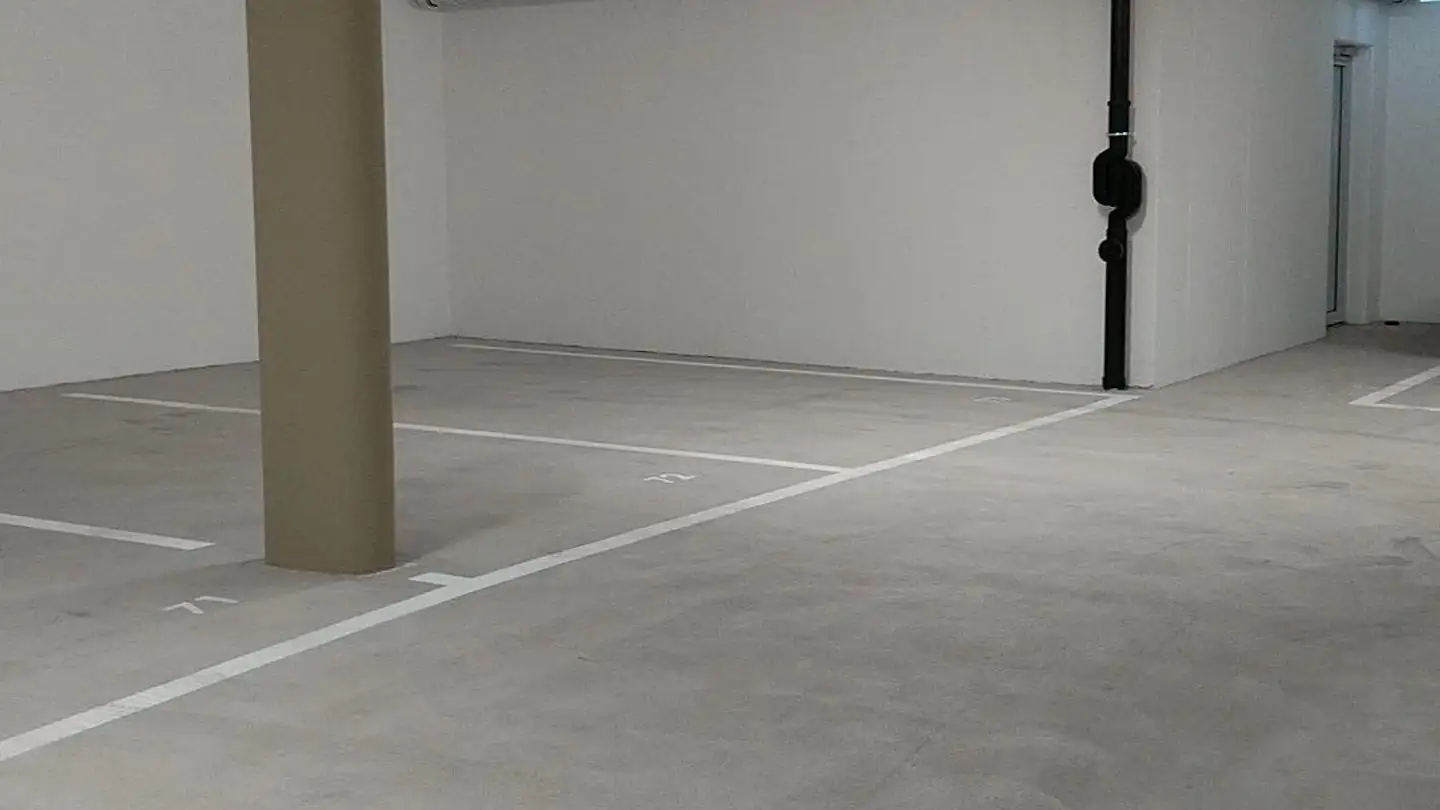 Garage doppio in affitto - Bahnweg 1, 8862 Schübelbach