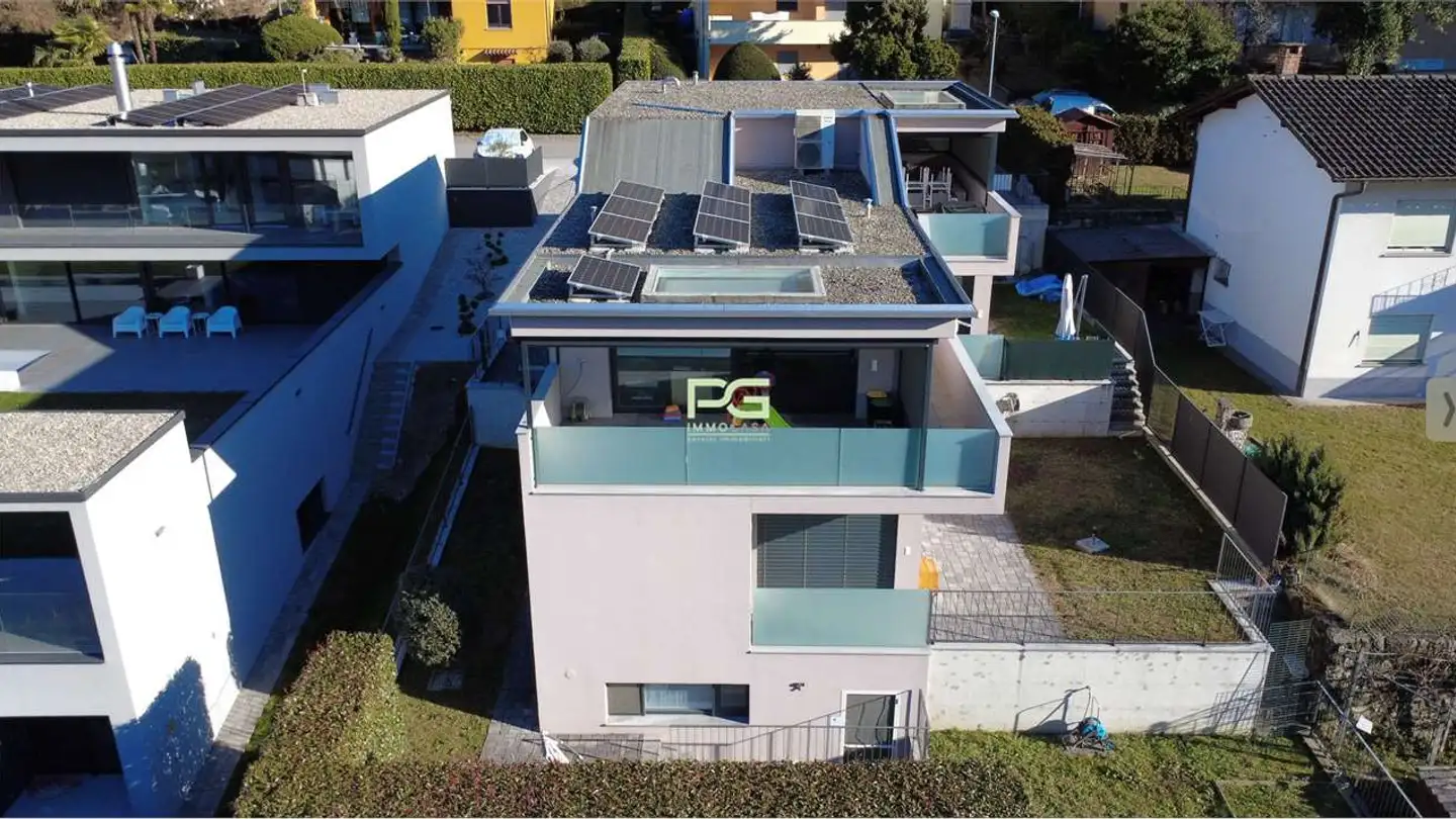 Residential building for sale - 6702 Claro