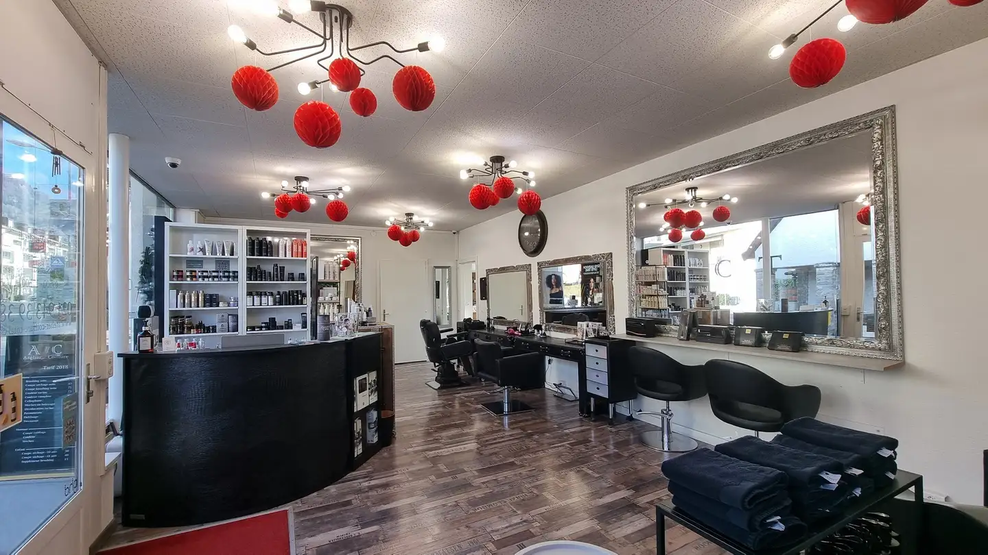 Parrucchiere in vendita - 1658 Rossinière