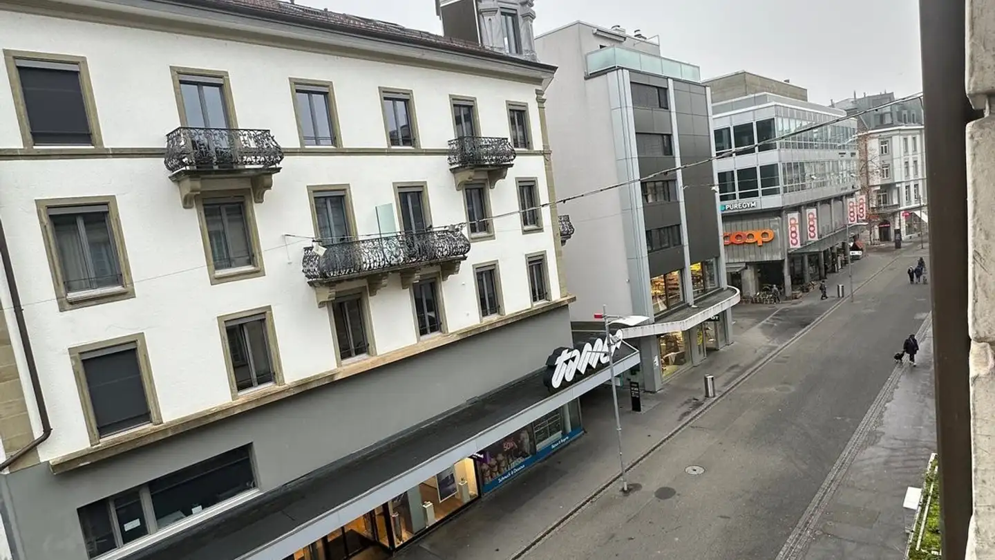 Studio for rent - Rue Adam-Friedrich-Molz / Adam-Friedrich-Molz-Gasse 37, 2502 Biel/Bienne - Photo 3