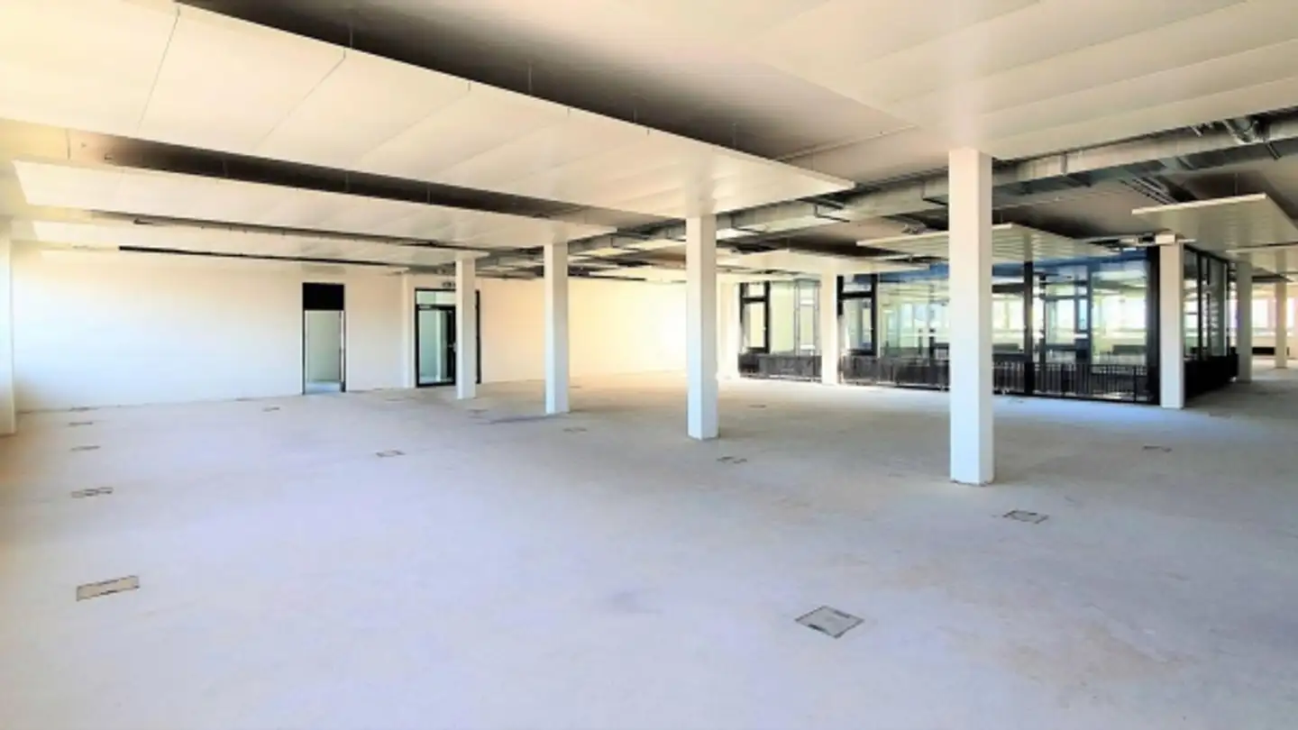 Gewerbe mieten - Grabenstrasse 1, 8606 Nänikon