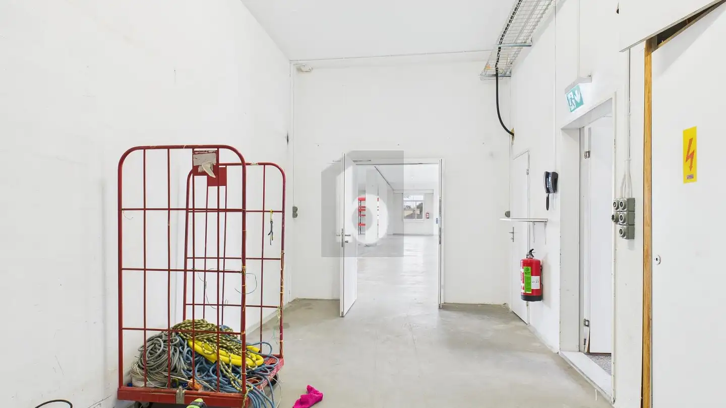 Mixed-use building for rent - 8603 Schwerzenbach - Photo 4