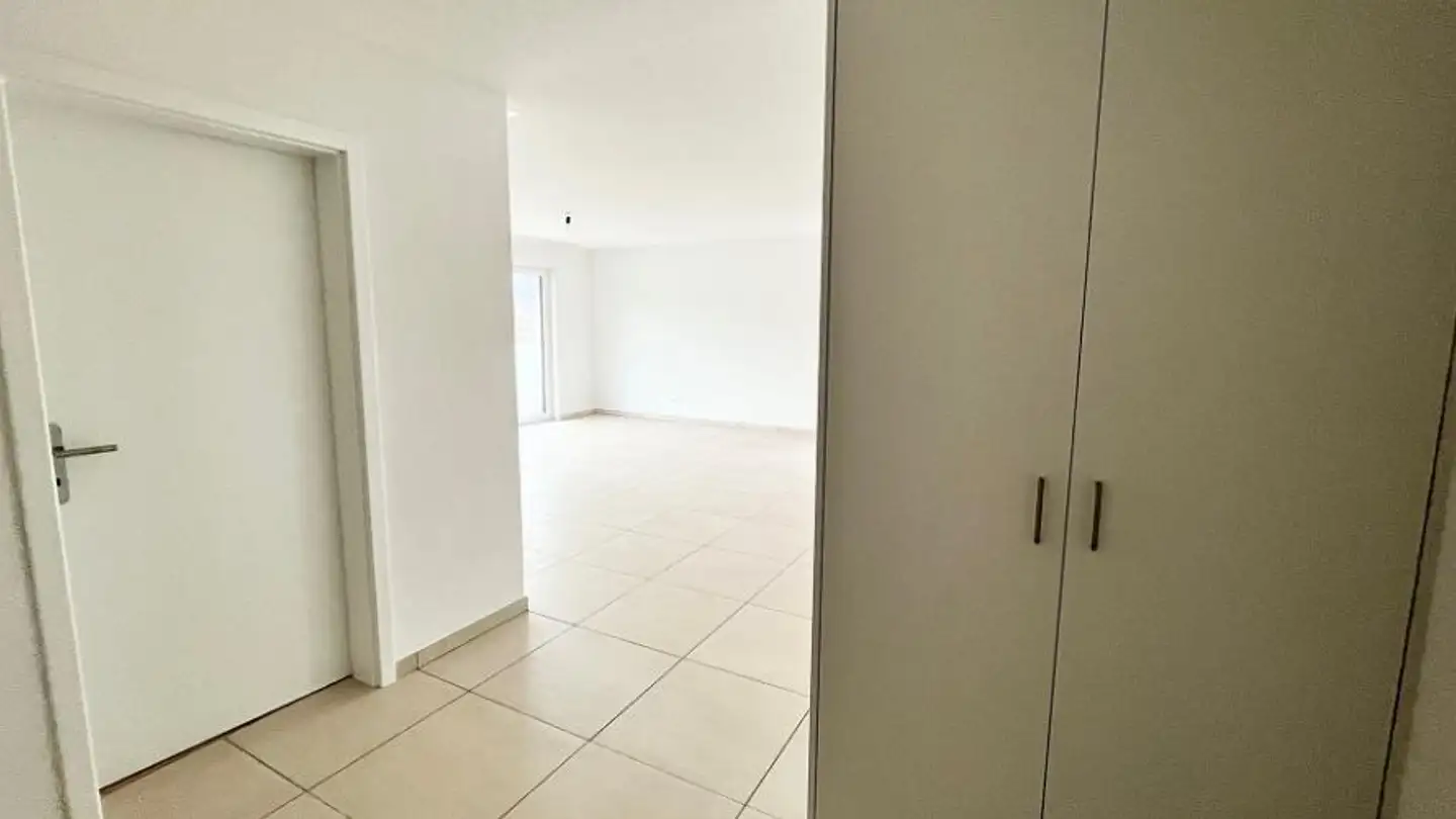 Penthouse for rent - 2830 Courrendlin - Photo 3
