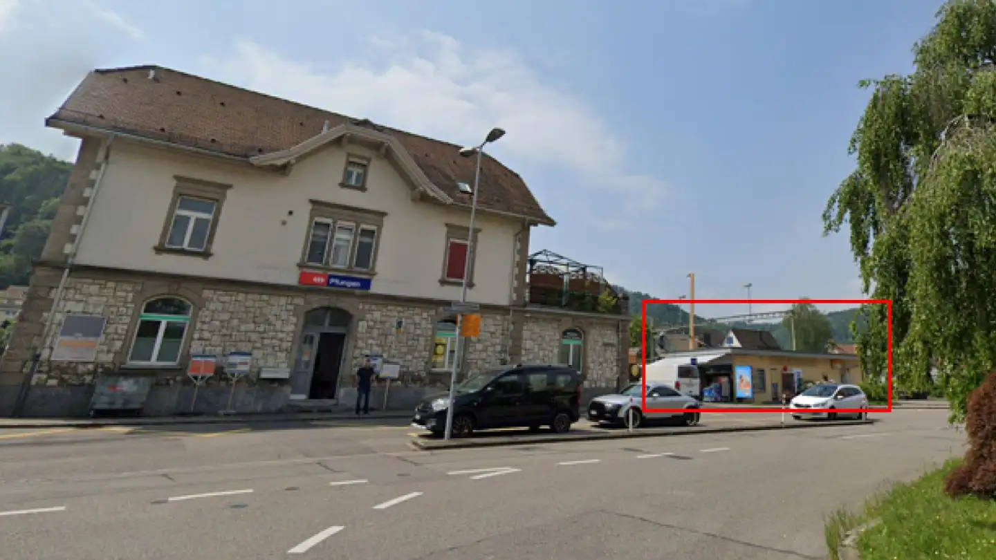 Commercial à louer - Bahnhofstrasse 14, 8422 Pfungen