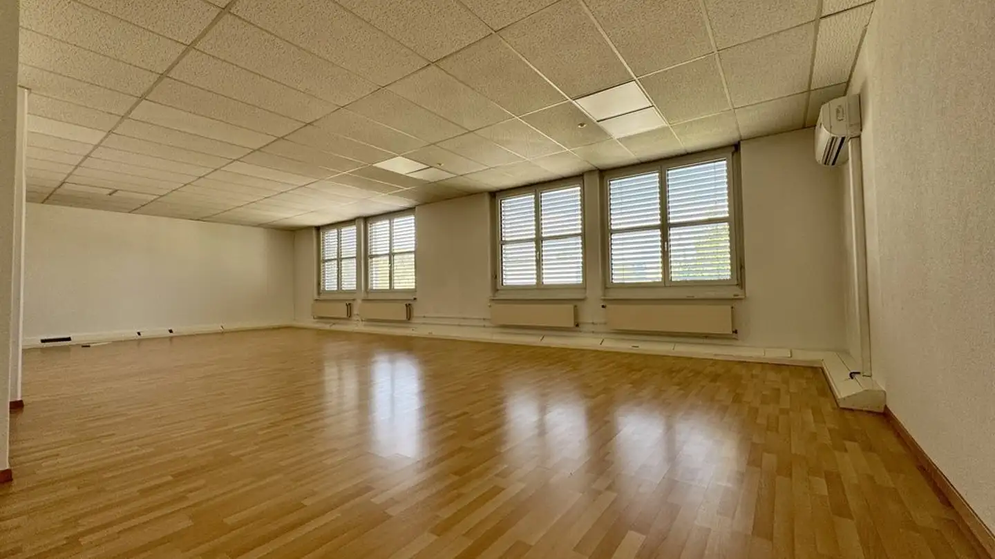 Gewerbe mieten - Picardiestrasse 3, 5040 Schöftland - Foto 3