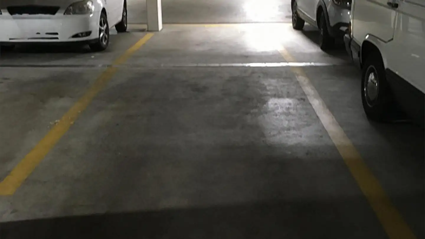 Tiefgaragenstellplatz mieten - Emanuel-Müllerstrasse 5, 6010 Kriens