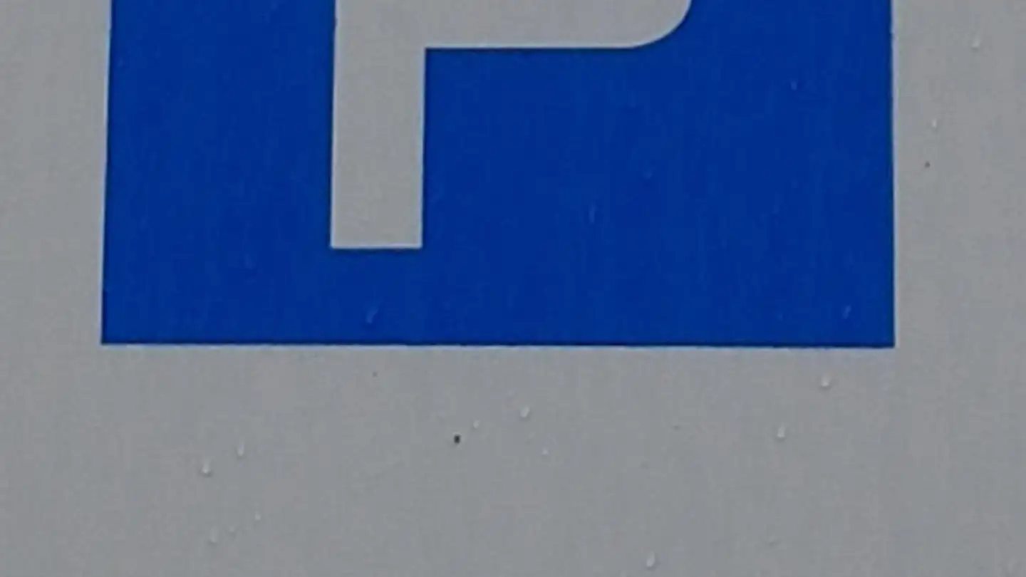 Place de parking extérieure à louer - Haslirainring 9, 6035 Perlen