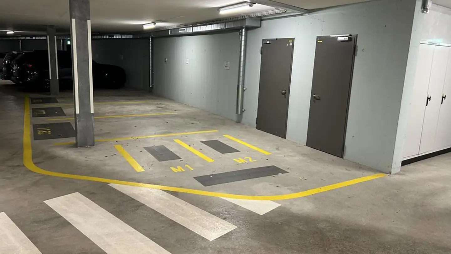 Place de parking intérieure pour moto à louer - 8005 Zürich - Photo 3