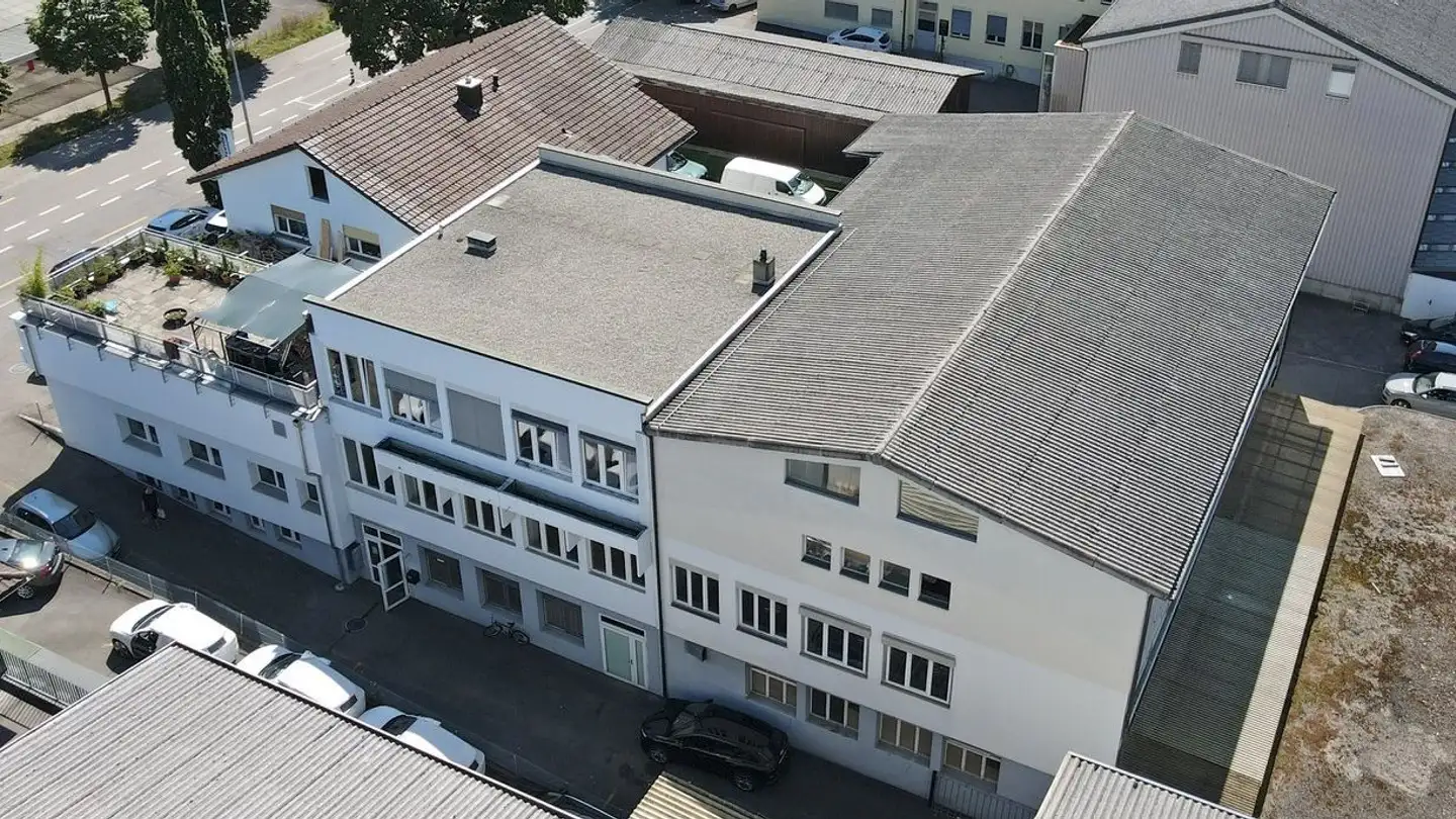 Industrial property for rent - Freiburgstrasse 398, 3018 Bern