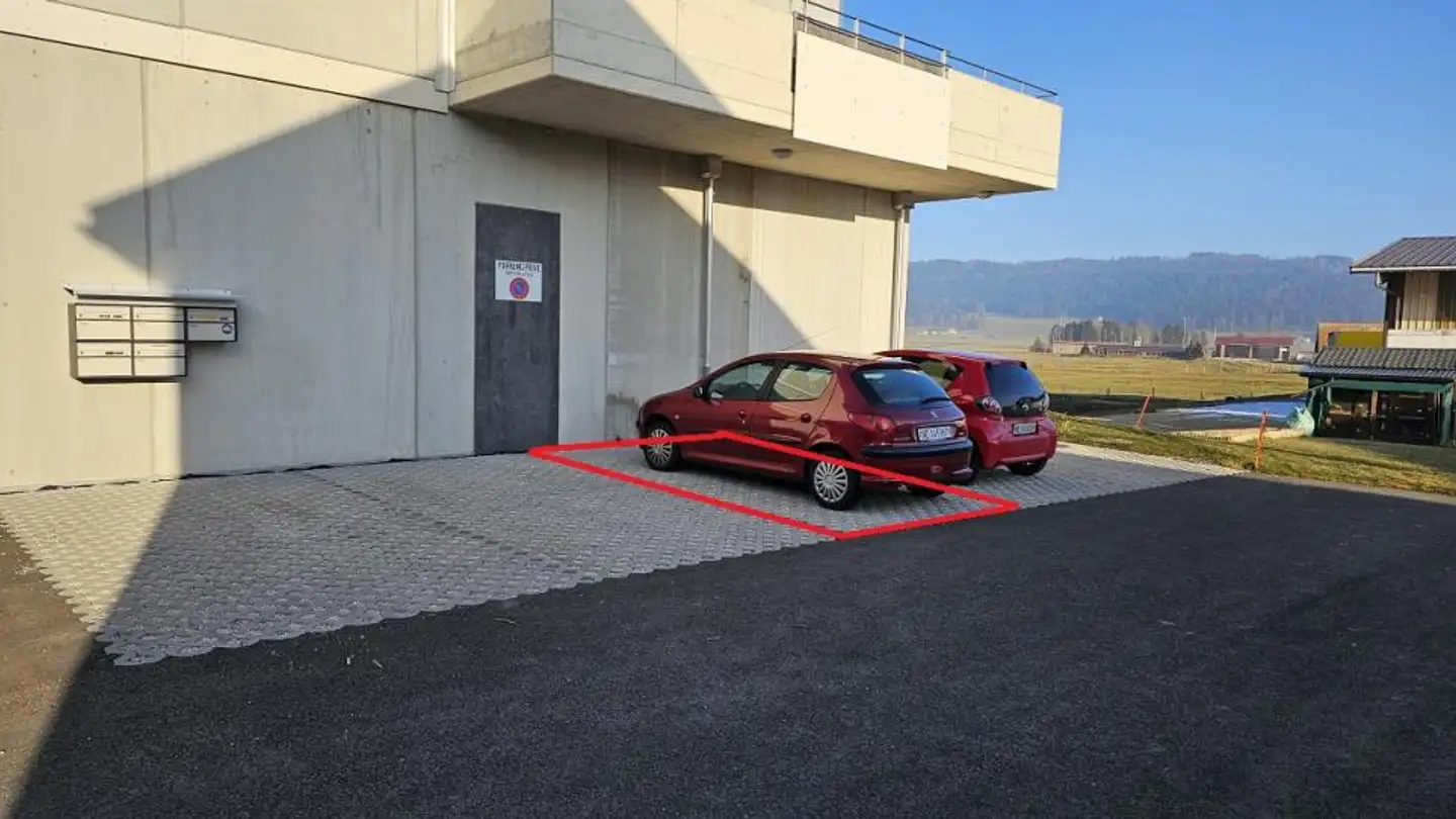 Parcheggio esterno in affitto - Chemin Des Bouleaux 4, 2316 Les Ponts-de-Martel - Photo 2