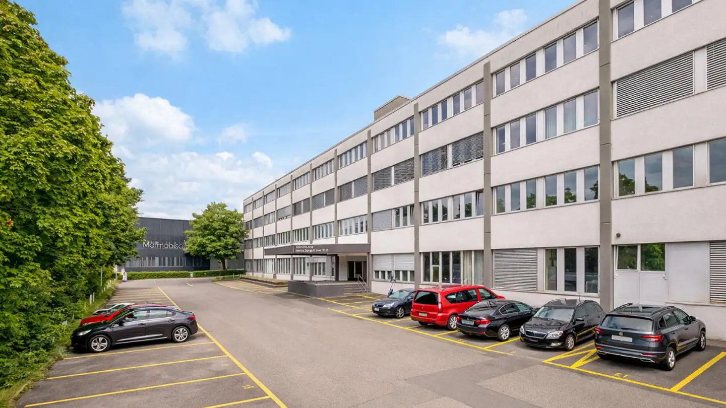 Commercial for rent - 6330 Cham