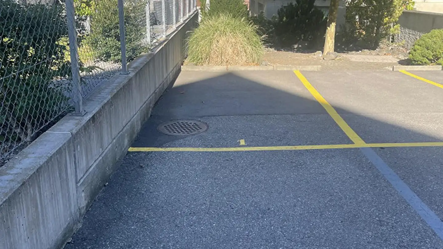 Parcheggio esterno in affitto - Dorfstrasse 9, 6064 Kerns
