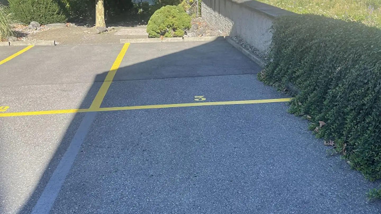 Outdoor parking space for rent - Dorfstrasse 9, 6064 Kerns