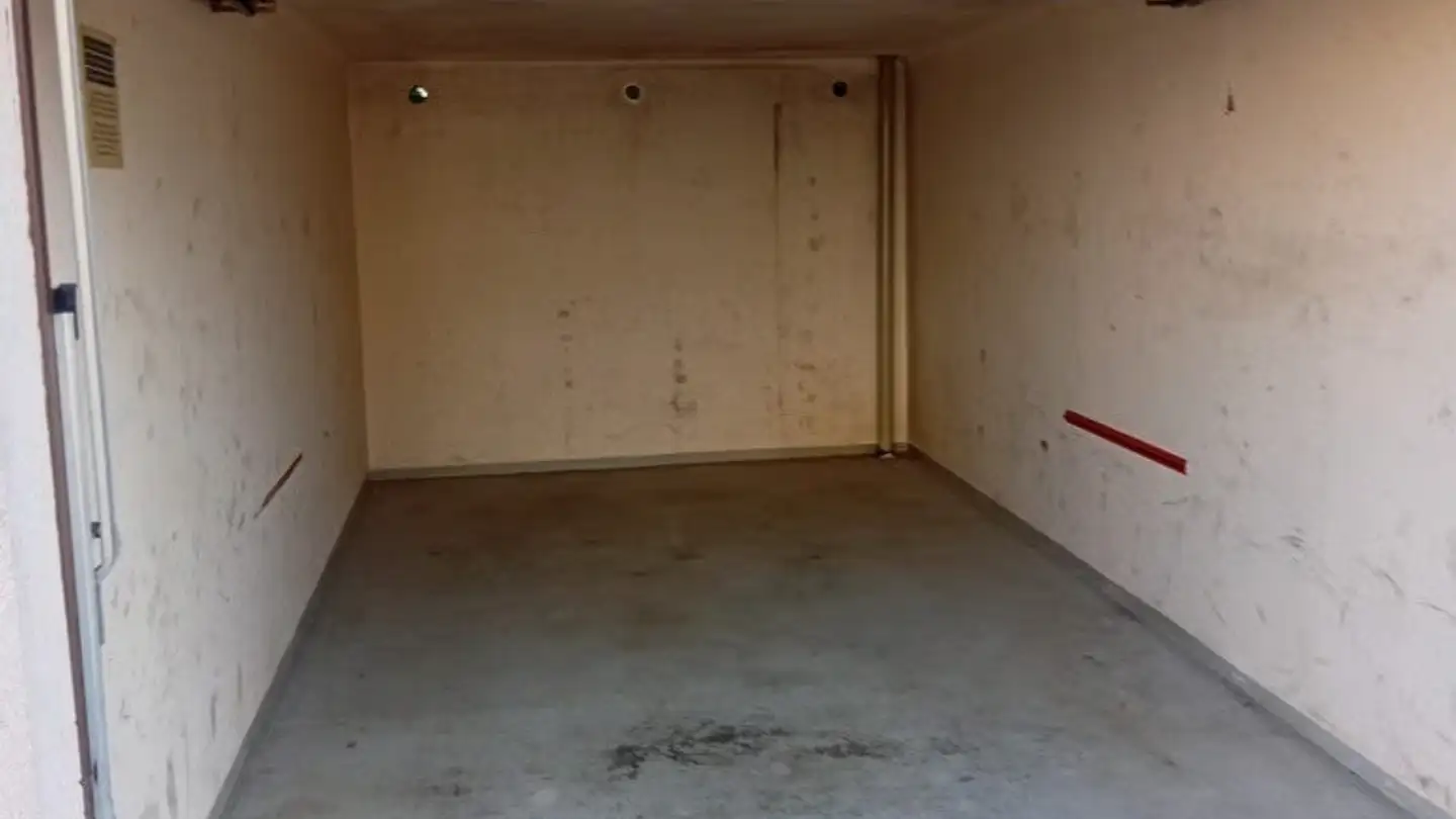 Single garage for rent - Rue Prévôt 15, 2915 Bure