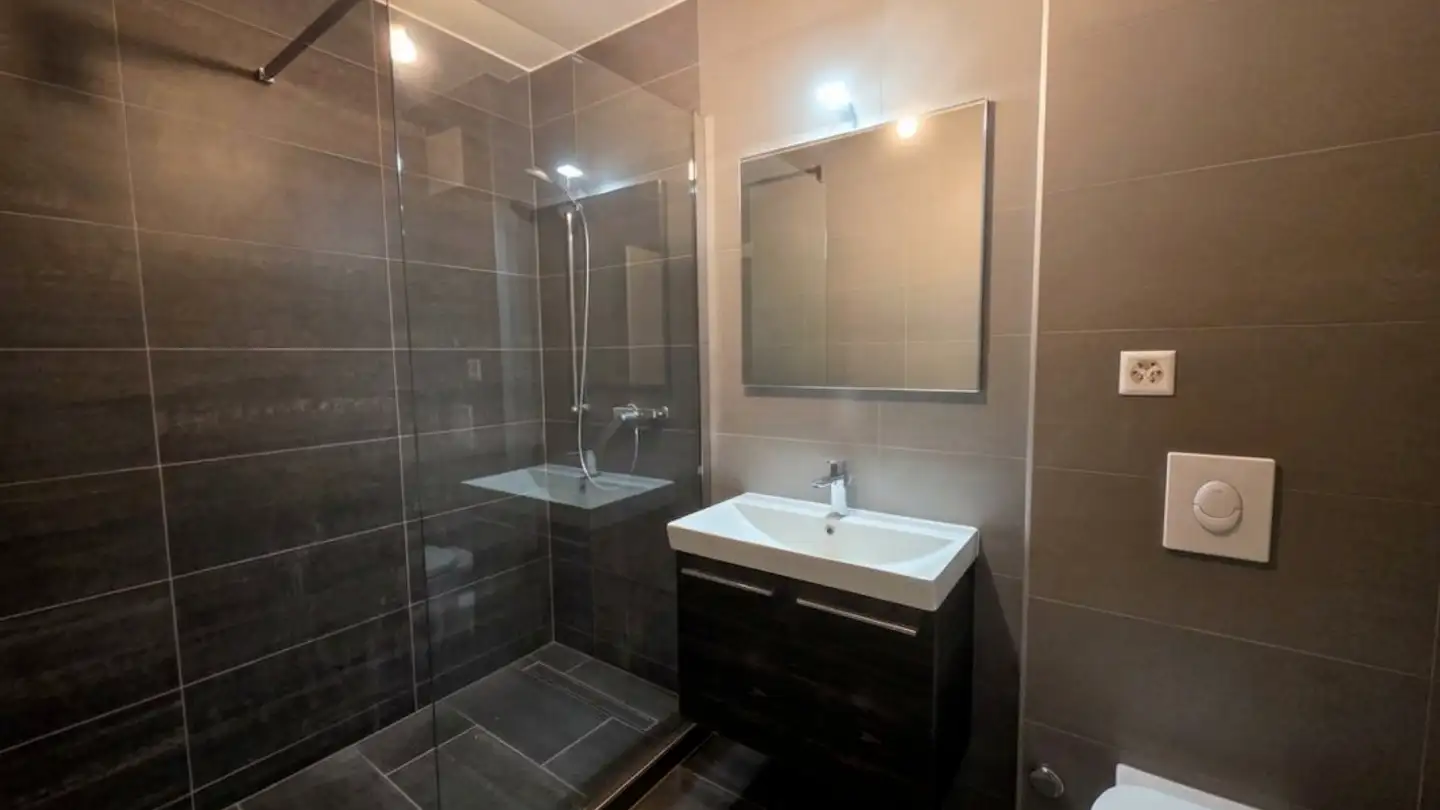 Apartment for rent - Rue Girardet 13, 2400 Le Locle - Photo 4