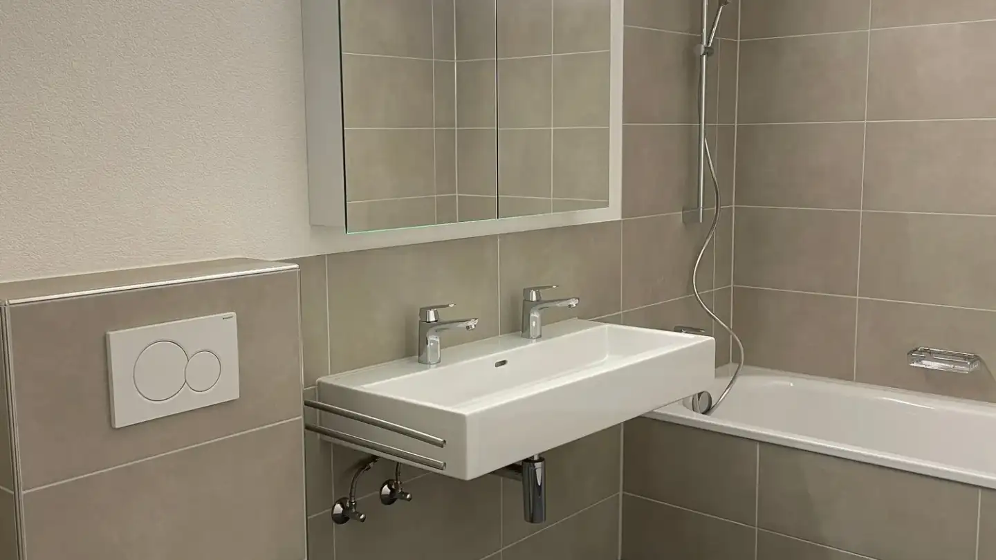 Duplex for rent - Gewerbestrasse 17, 8155 Niederhasli