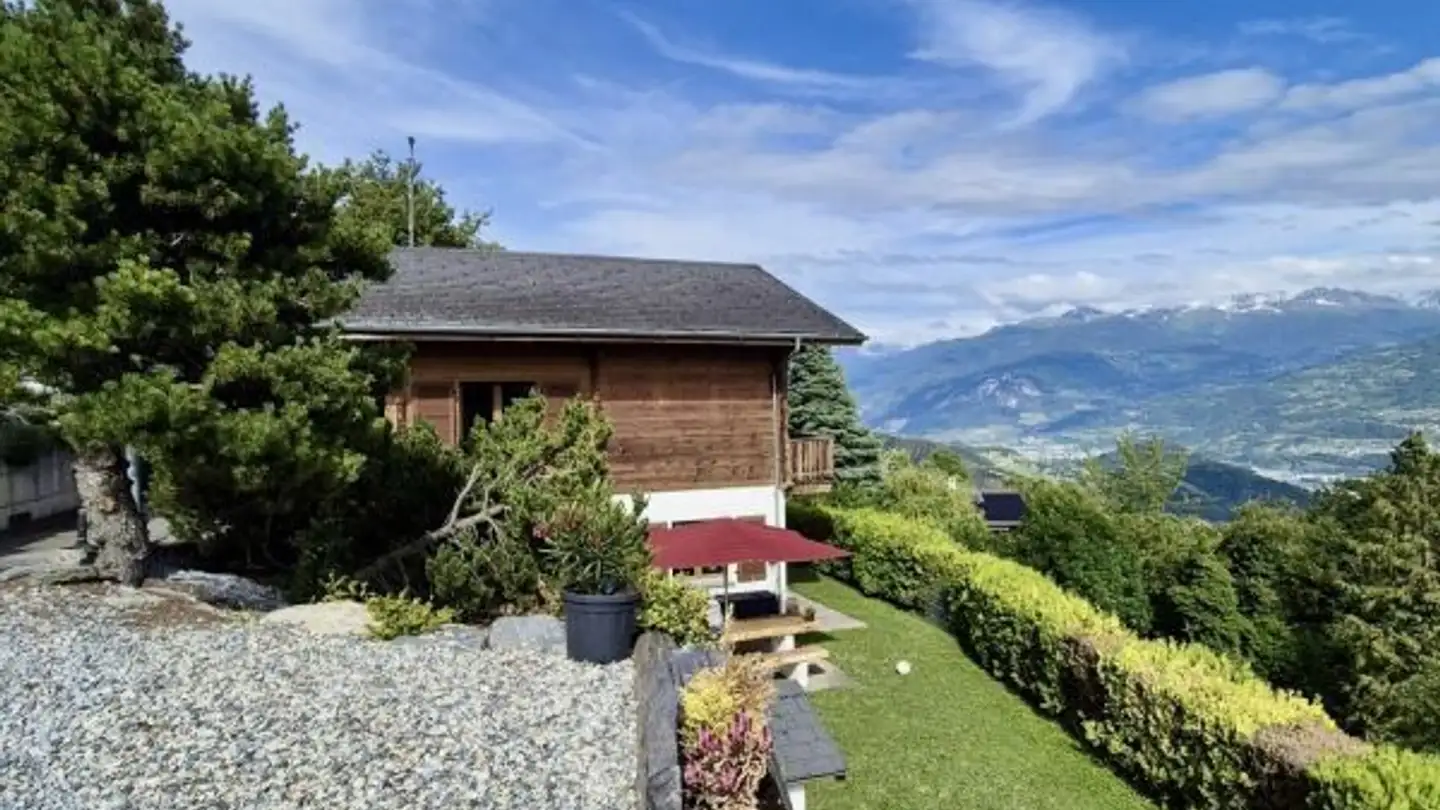 Single house for sale - 1976 Aven