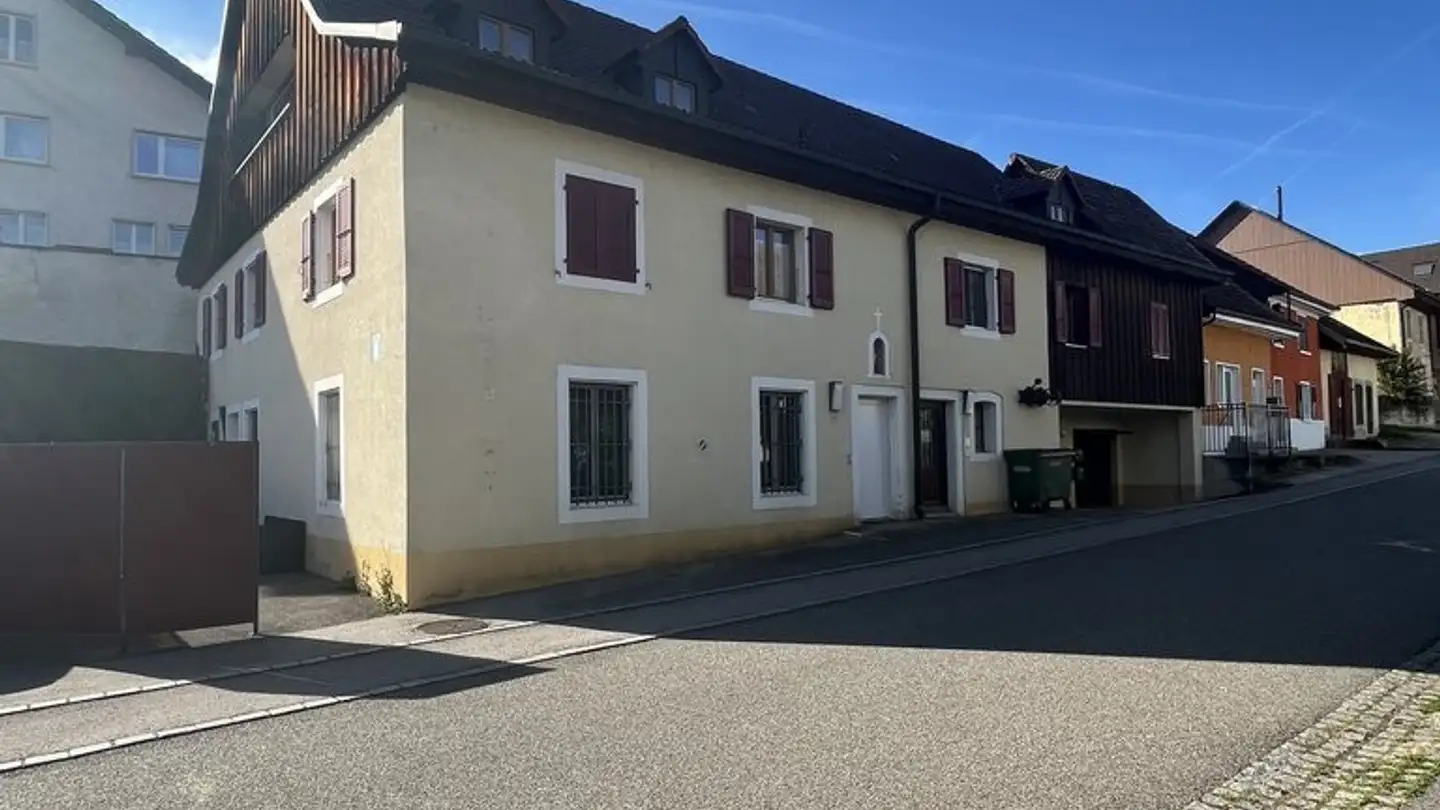 Appartement à louer - Rue Du 23-Juin 40, 2905 Courtedoux