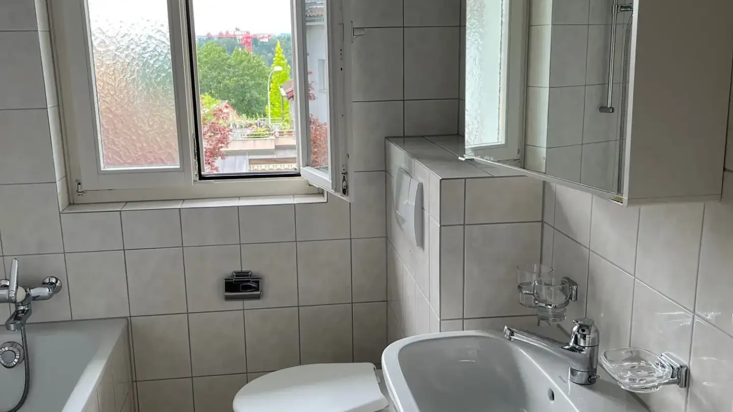 Dachgeschosswohnung mieten - Wesemlinstrasse 63a, 6006 Luzern - Foto 3