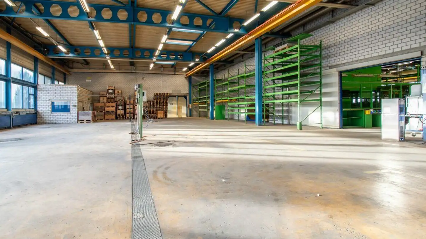 Werkstatt mieten - Oberaustrasse 7, 7203 Trimmis