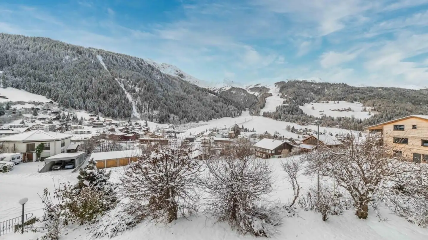 Semi-detached house for sale - 7075 Churwalden