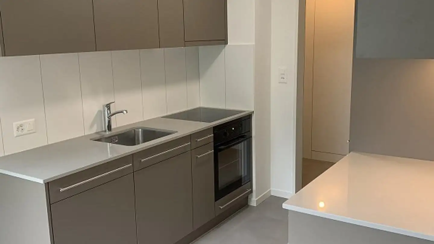 Wohnung mieten - Badenerstrasse 731, 8048 Zürich - Foto 2