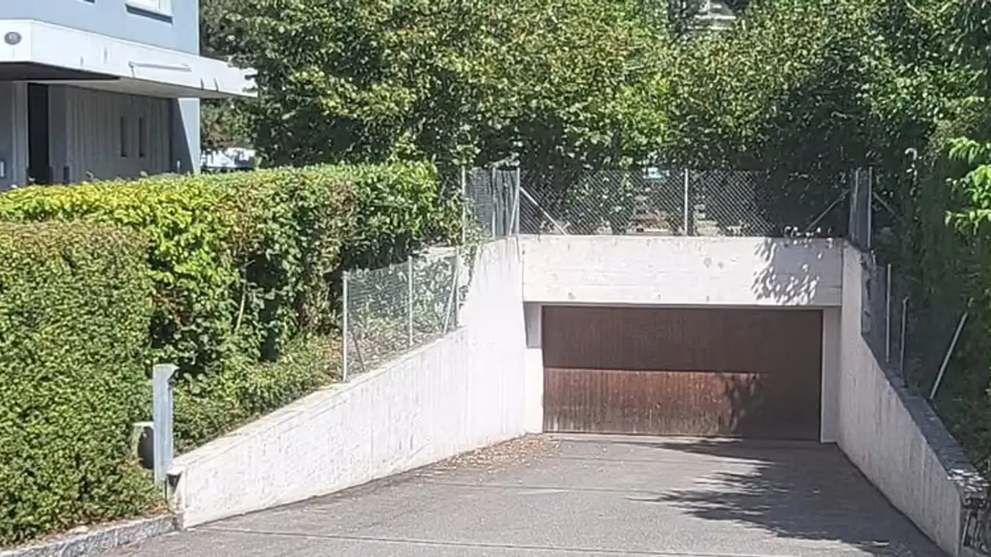 Tiefgaragenstellplatz mieten - Hochrainstrasse 15, 6010 Kriens