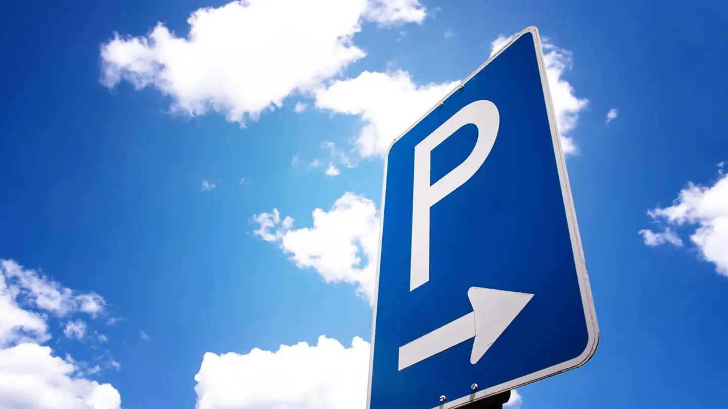 Underground parking space for rent - Dorfplatz 2, 6405 Immensee